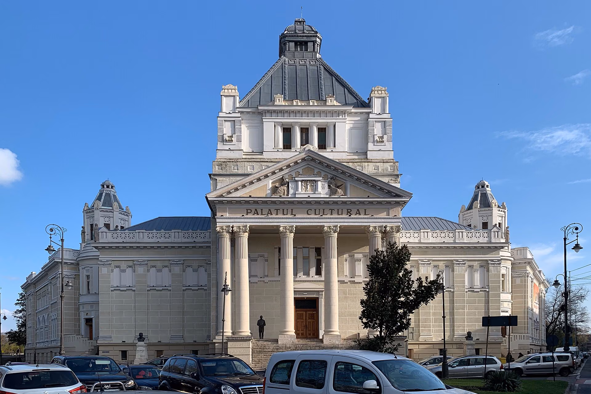 Arad skyline