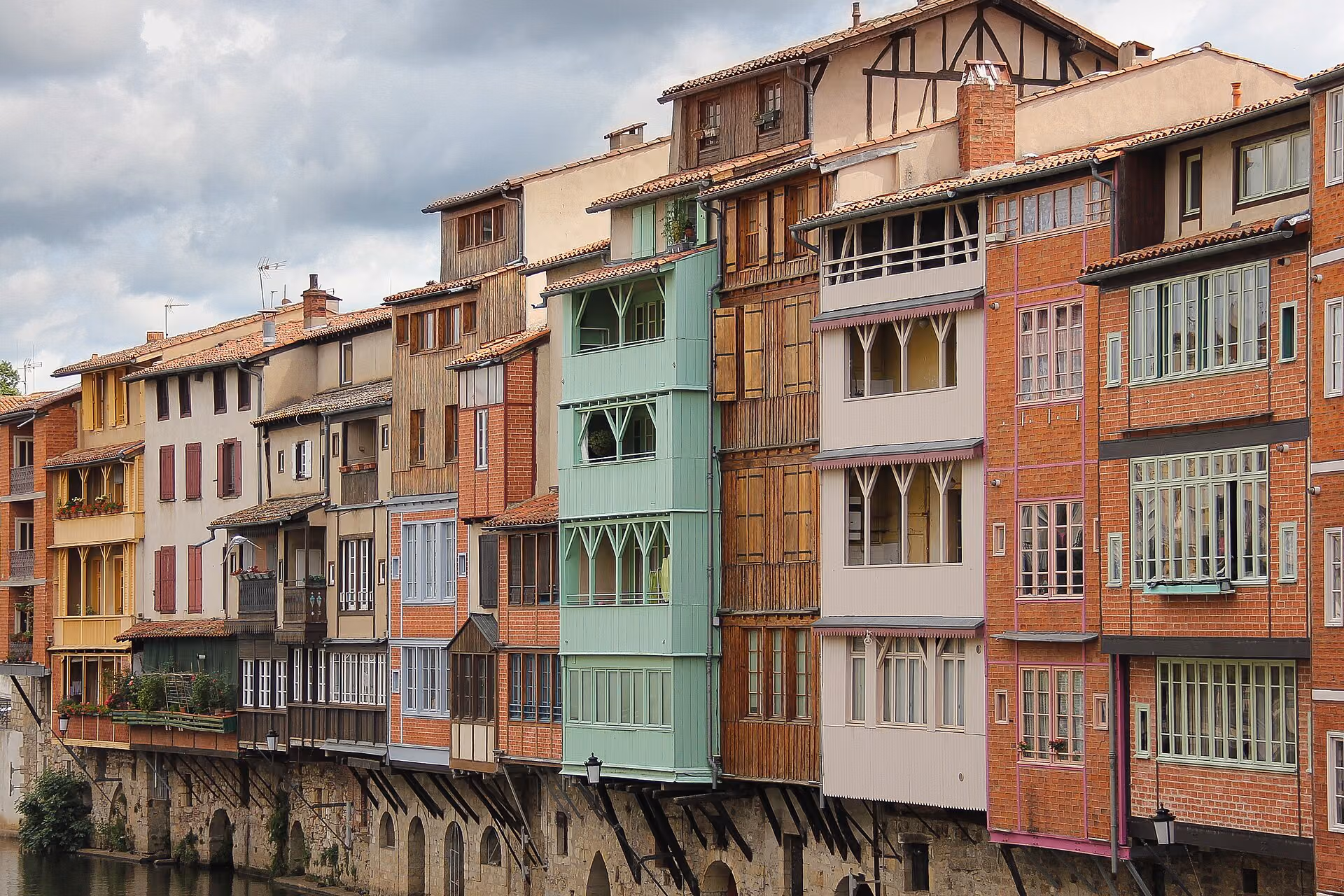 Castres skyline