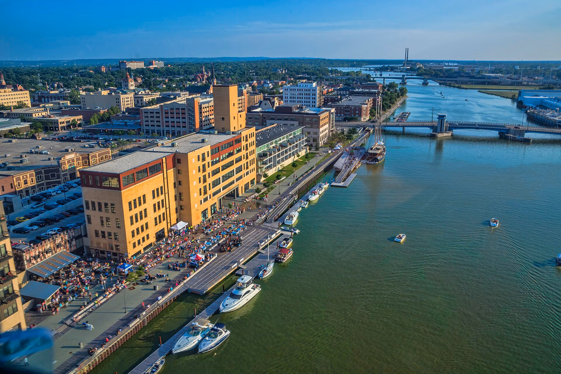 Green Bay skyline