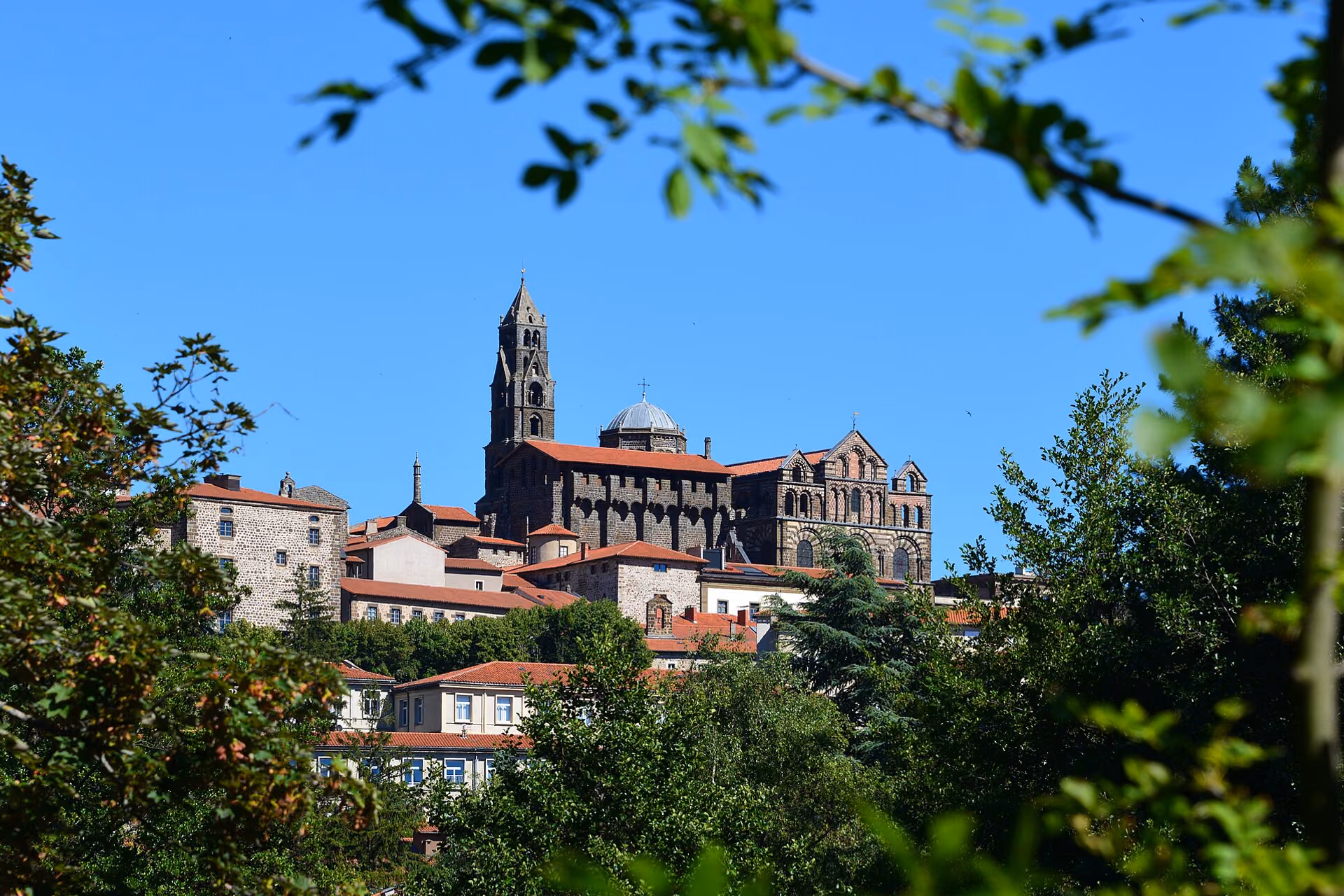 Le Puy skyline