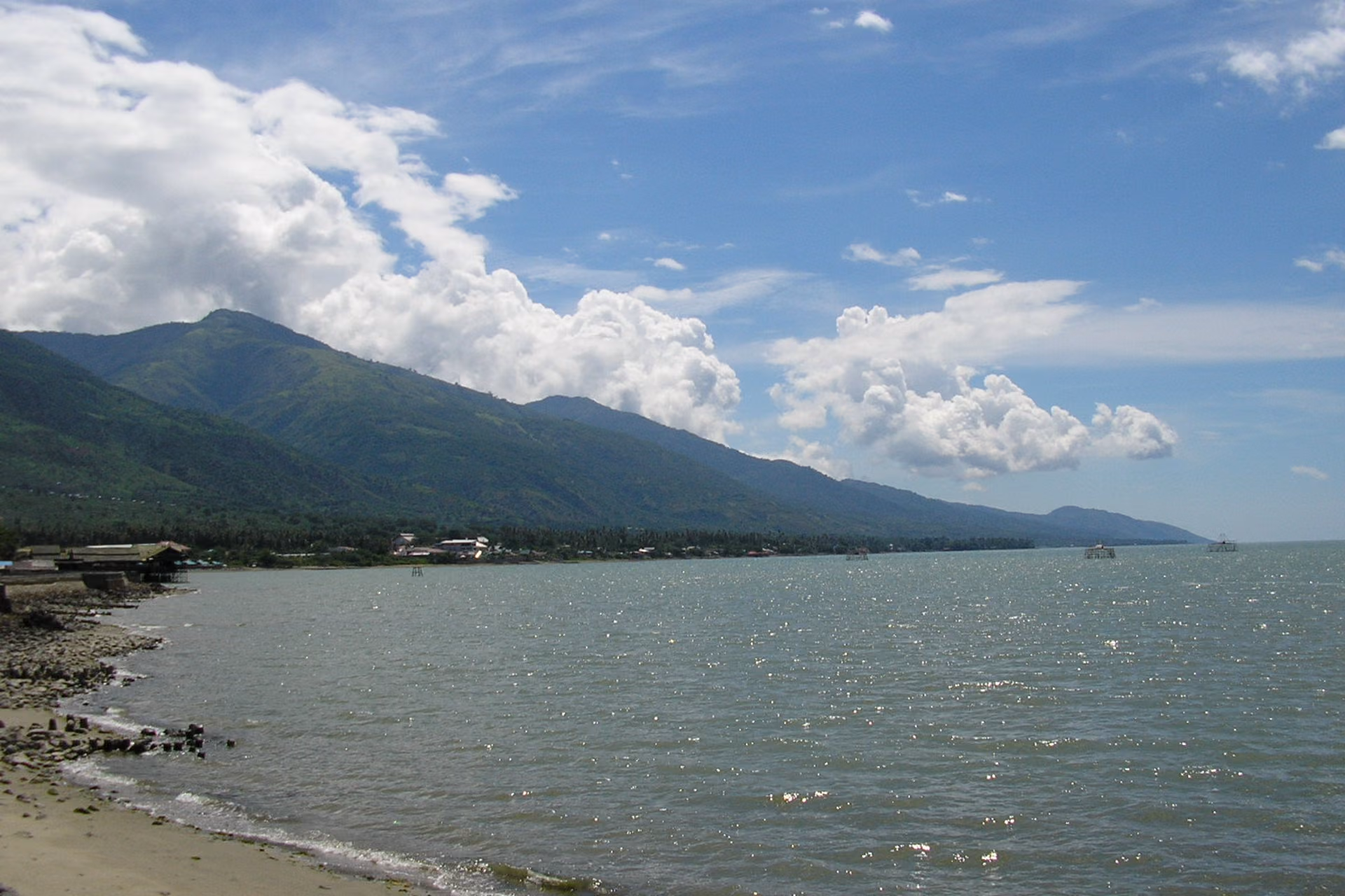 Palu skyline