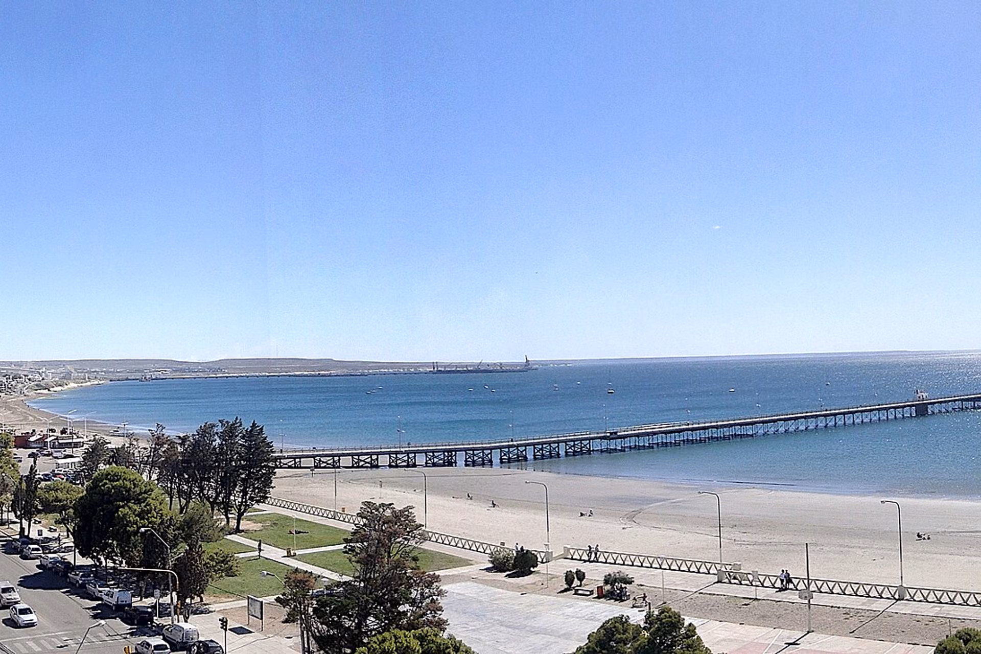 Puerto Madryn skyline