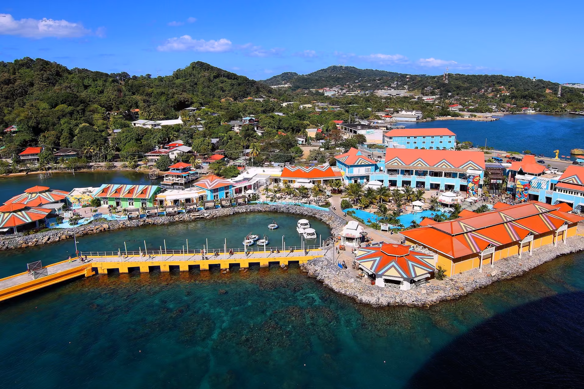 Roatan skyline
