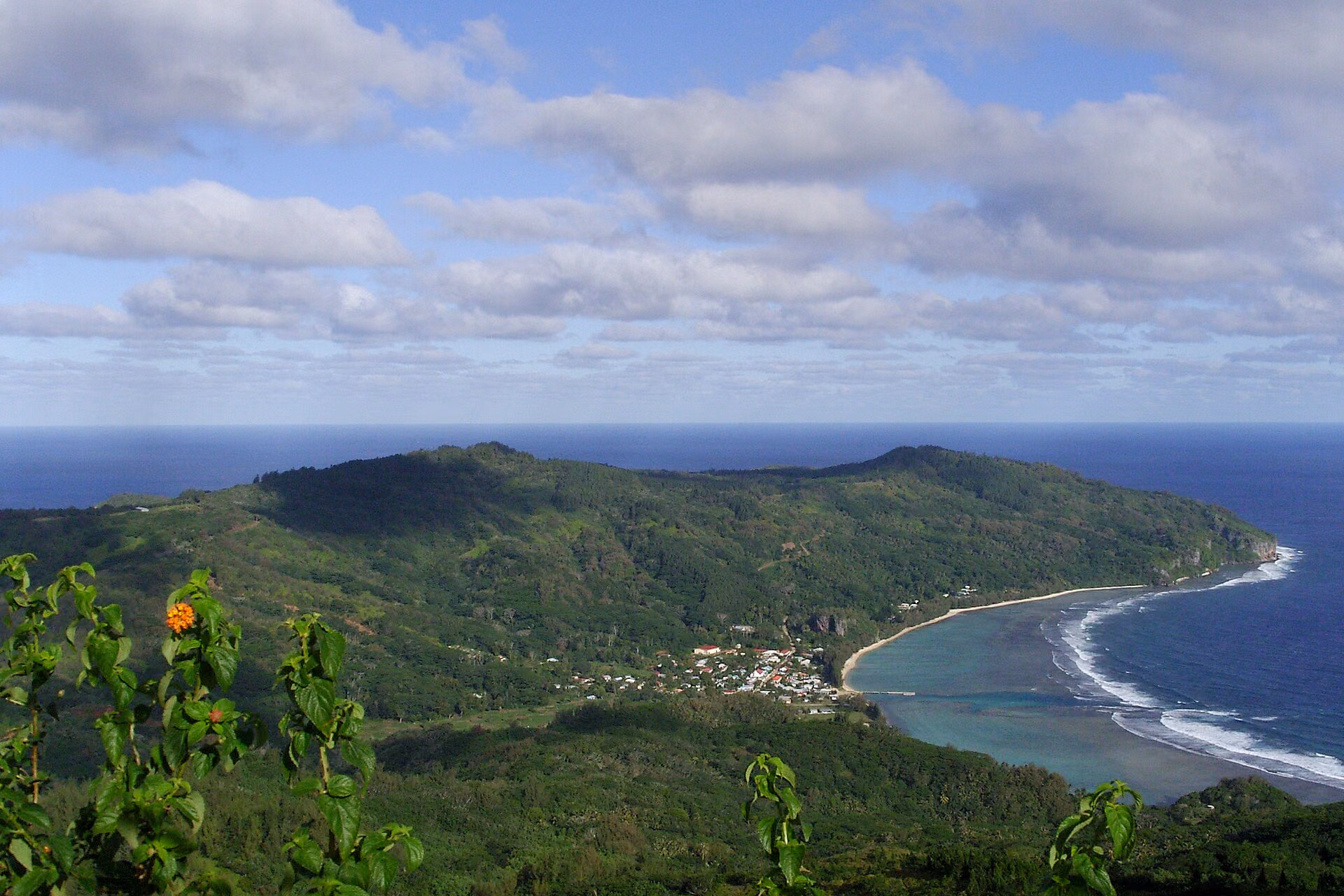 Rurutu skyline