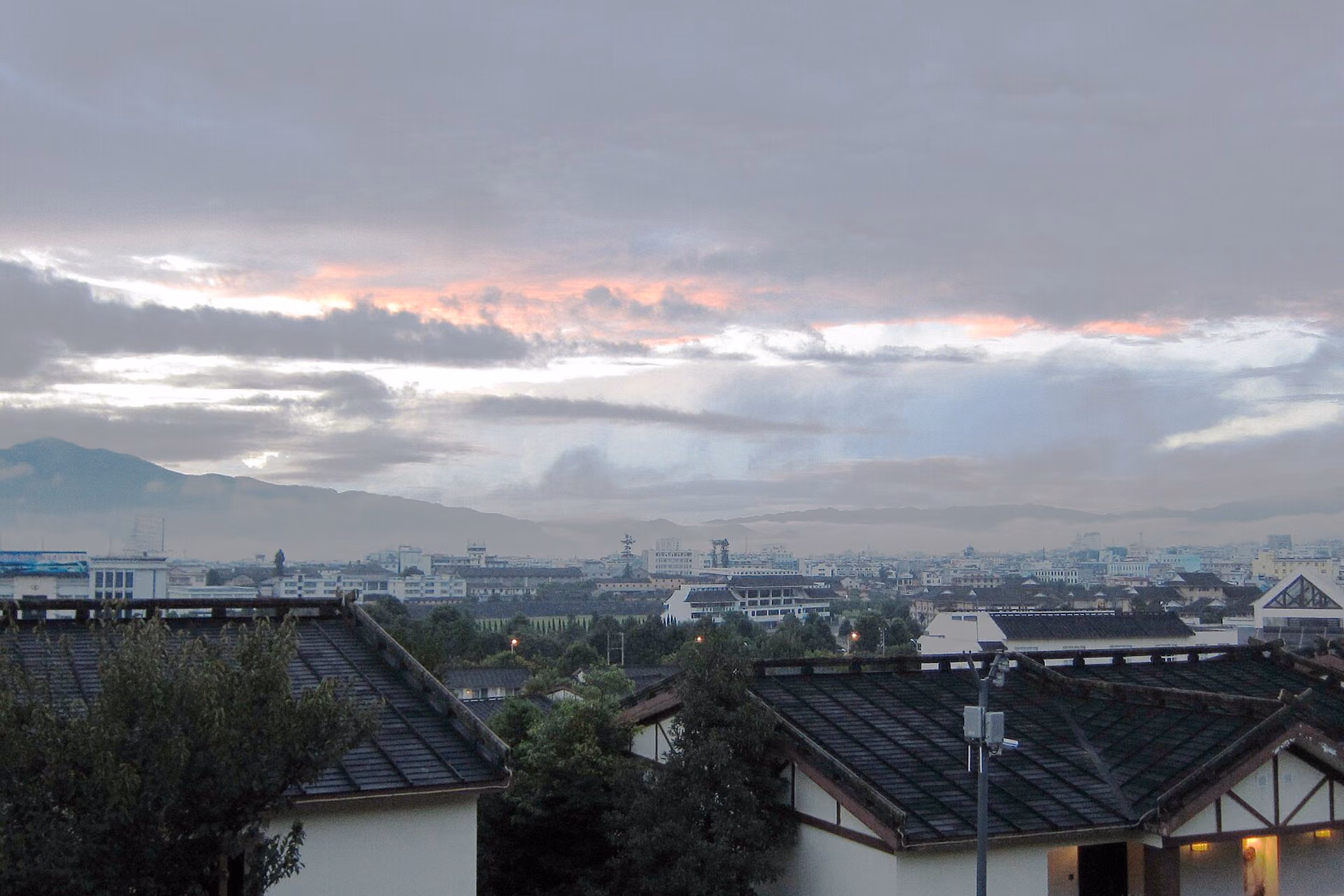 Tengchong skyline