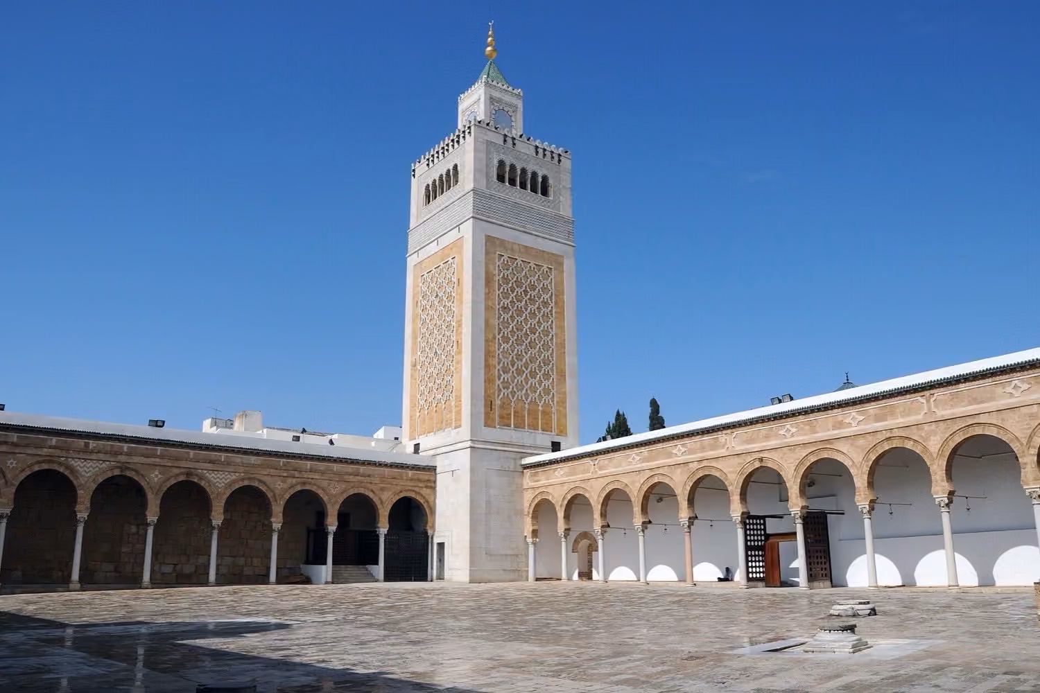 Tunis skyline